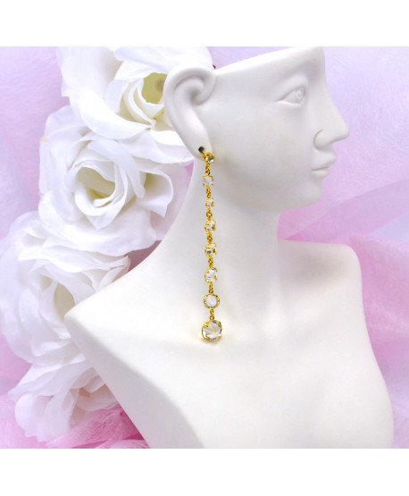 Kolczyki kryształki w złocie.