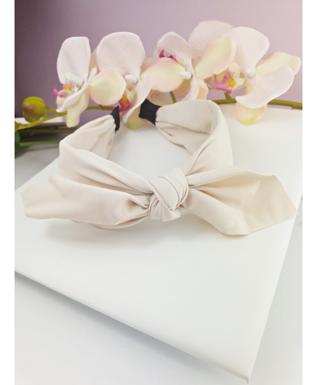 Opaski z węzełkiem i kokardką