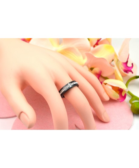 Pierścionek czarny ceramiczny dżety