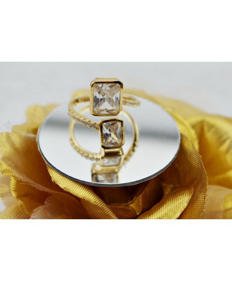 Pierścionek stal złoty z dużymi kryształkami