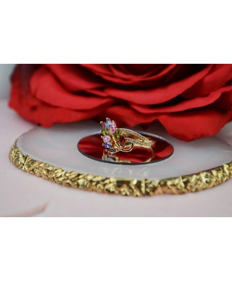 Pierścionek stal złoty listek z kolorowymi kryształkami