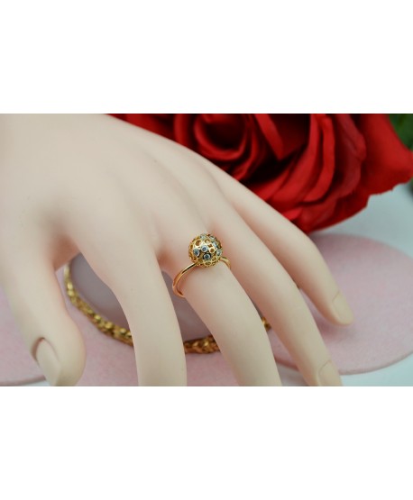 Pierścionek stal złoty ażurowa kulka