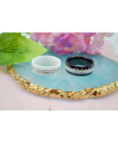 Pierścionek ceramiczny obrączka z dżetami biały/czarny