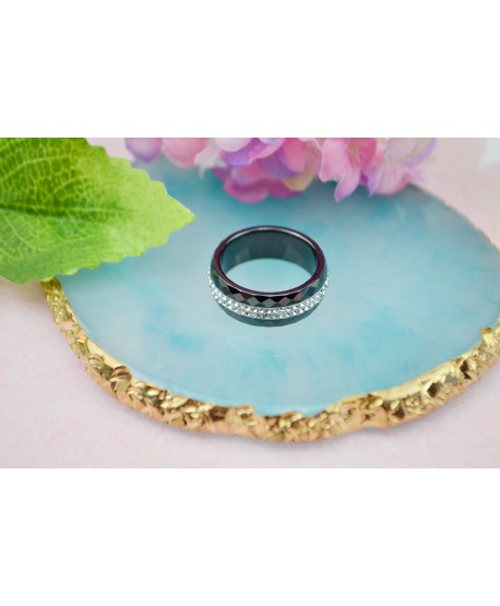 Pierścionek ceramiczny obrączka z dżetami biały/czarny