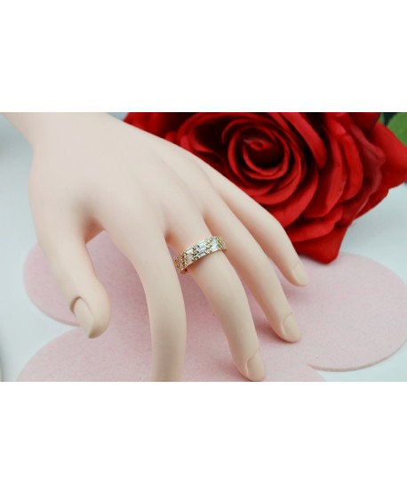 Pierścionek stal złoty z kryształkami obrączka