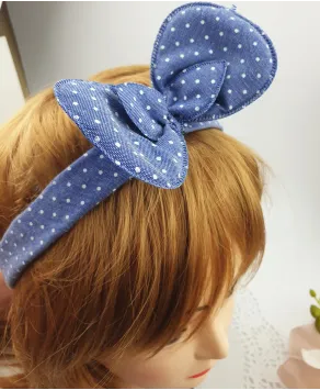 Opaska dziecięca z uroczą kokardką