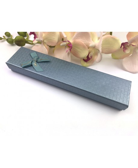 Opakowanie ozdobne na bransoletkę z kokardką