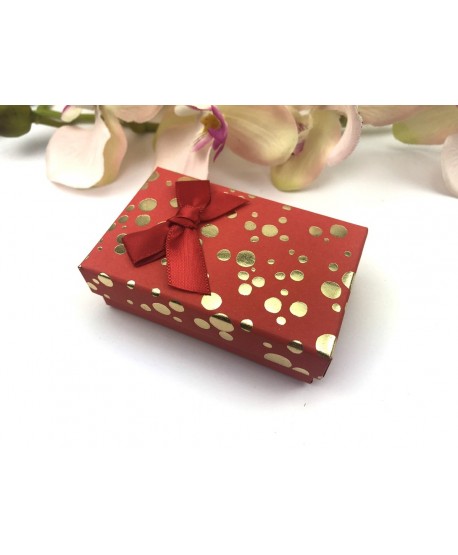 Opakowanie ozdobne w kropki