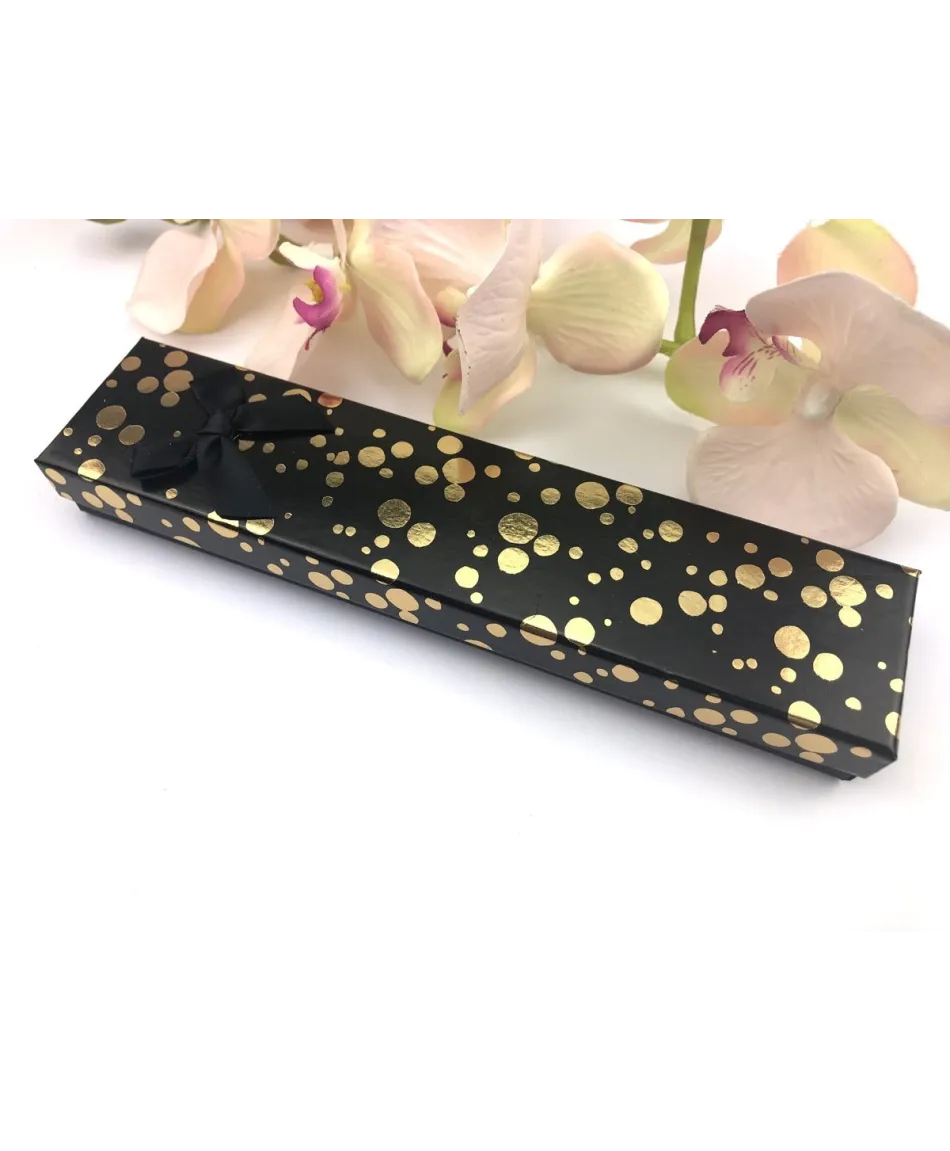 Opakowanie ozdobne na bransoletkę w kropki