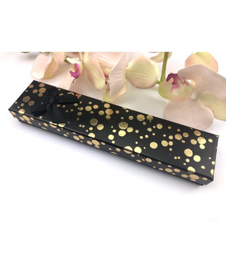 Opakowanie ozdobne na bransoletkę w kropki