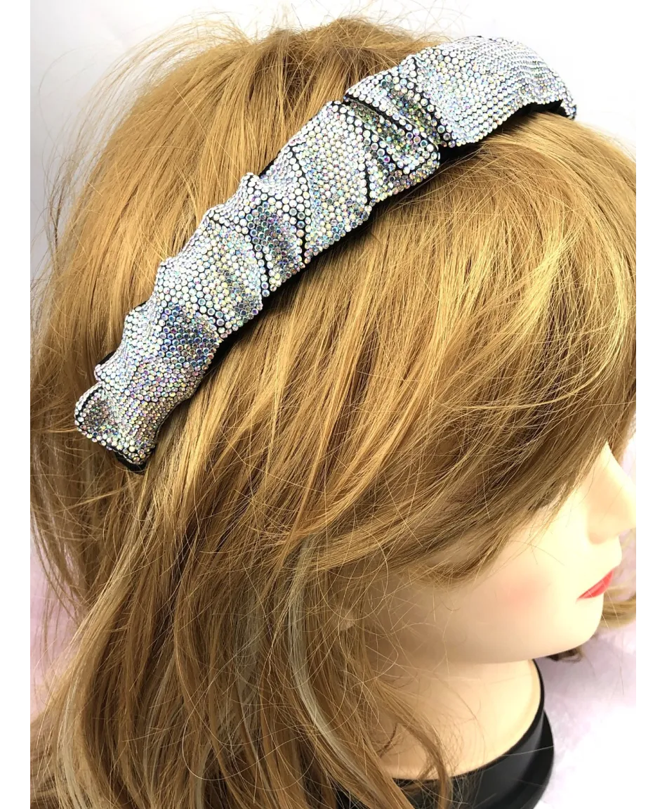 Ozdobna opaska z marszczonego materiału i cyrkonii