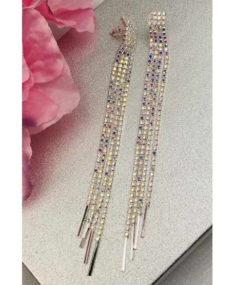 Kolczyki  łańcuszki wysadzane opalizującymi dżetami w srebrnej oprawie