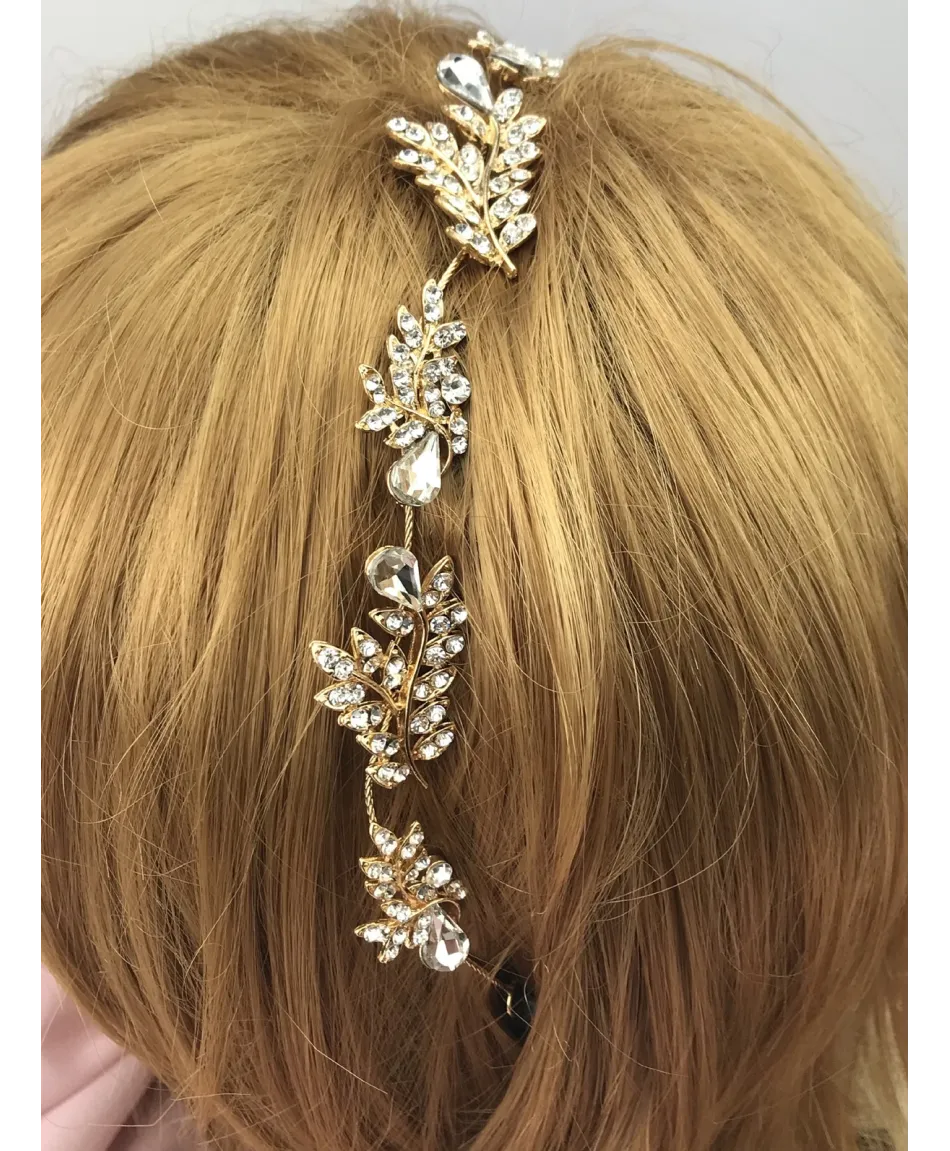Ozdoba do włosów na bogato zdobionym złotym druciku