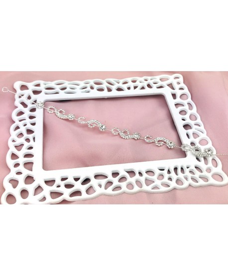 Delikatna ozdoba do włosów na druciku w kolorze srebrnym