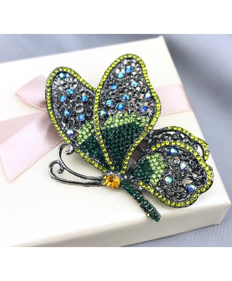 Broszka z kolorowym motylem