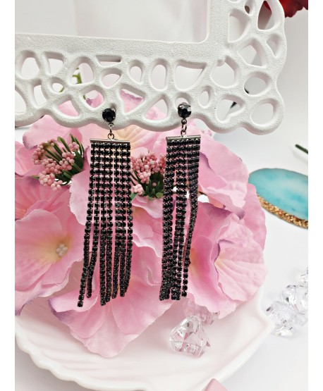 Kolczyki czarne łańcuszki z dżetów