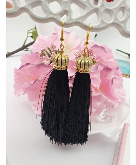 Kolczyki czarne chwosty ze złotem