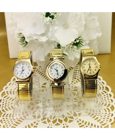 Zegarek na złotej bransolecie na gumce