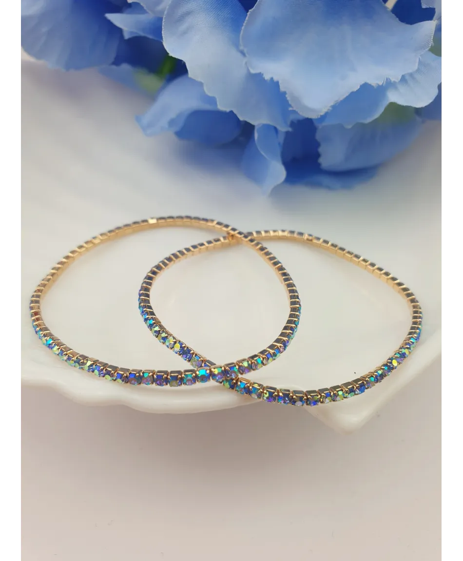 Bransoletki z małych kryształków na gumeczce