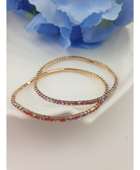 Bransoletki z małych kryształków na gumeczce