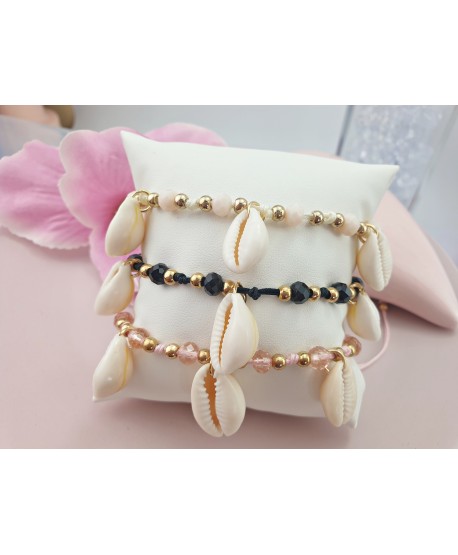 Bransoletki na rękę z muszelek