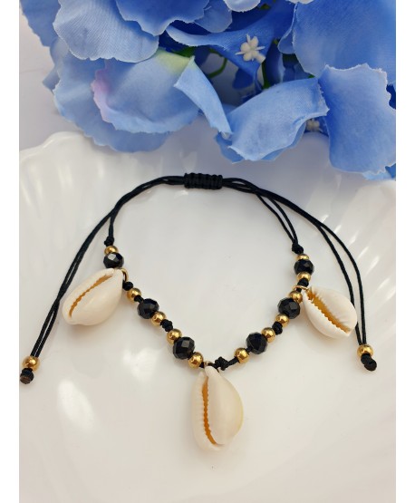 Bransoletki na rękę z muszelek