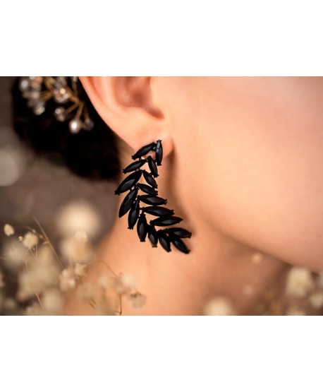 Kolczyki czarne w kształcie listków