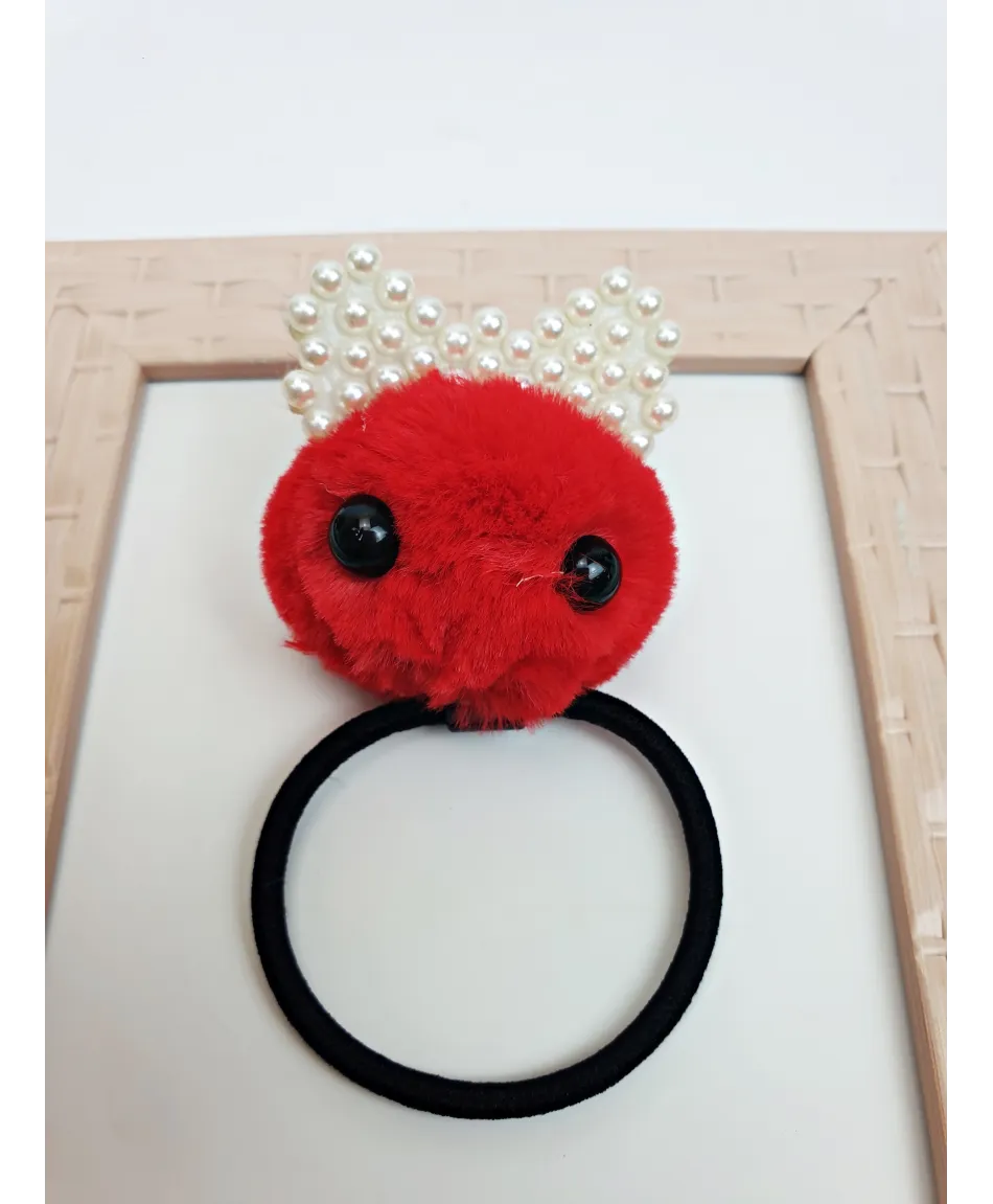 Gumka z pomponem i kokardą z perełek