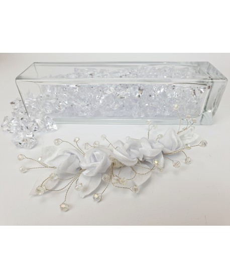 Stroik białe kwiaty z kryształkami