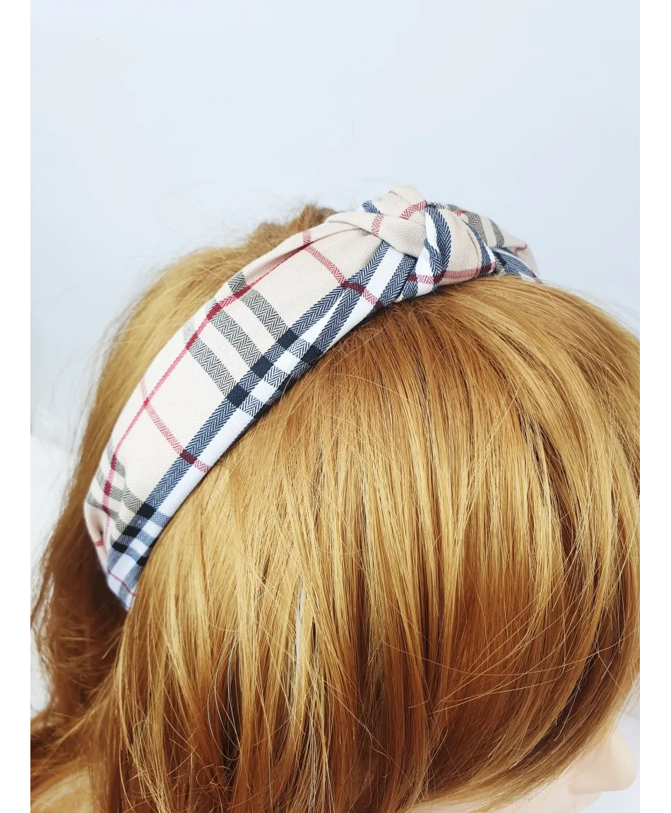 Opaski z węzłem w kratkę