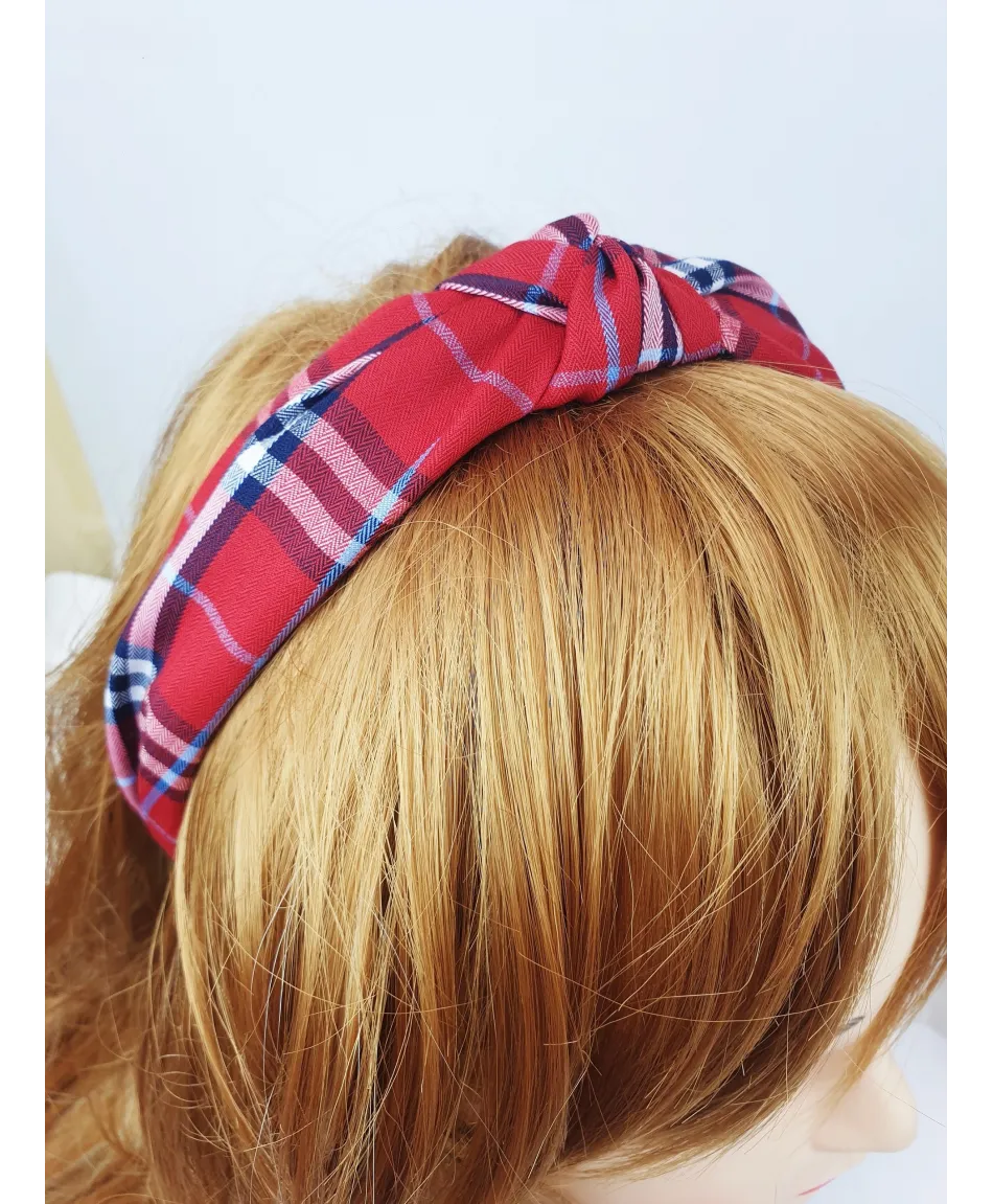 Opaski z węzłem w kratkę