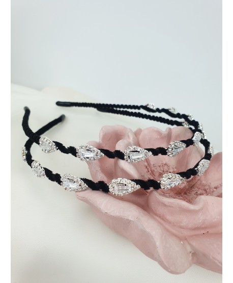 Opaska do włosów z ozdobnymi łezkami