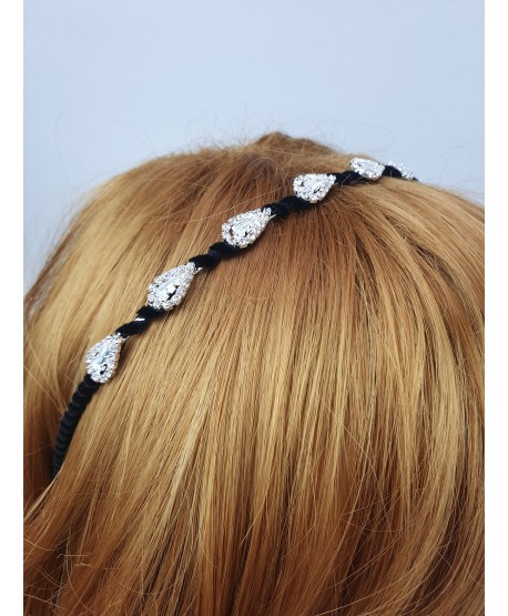 Opaska do włosów z ozdobnymi łezkami
