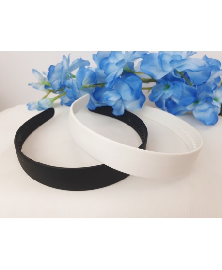 Opaska kauczukowa czarna lub biała