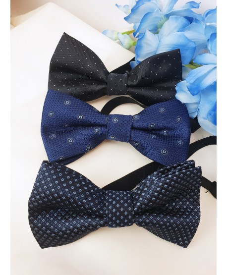 Muszka granatowa we wzorki
