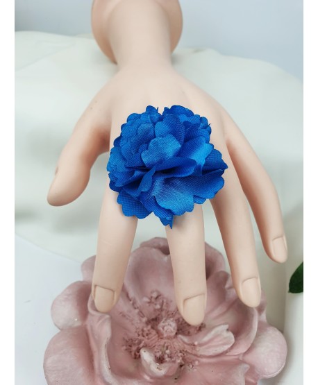 Pierścionek z kwiatem z materiału