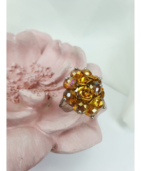 Pierścionek z dużym kwiatem z kryształków