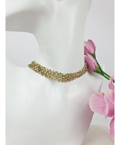 Choker ze złotych koralików
