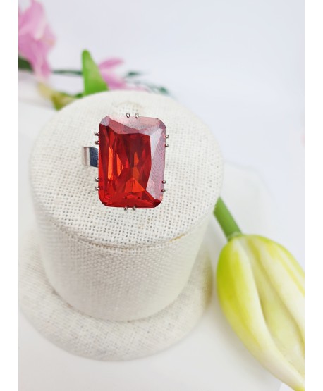 Pierścionki z prostokątnym kamieniem