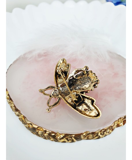 Broszka zielona mucha