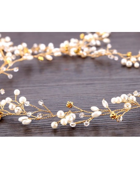 Ozdoba na druciku złota z perełkami i kryształkami