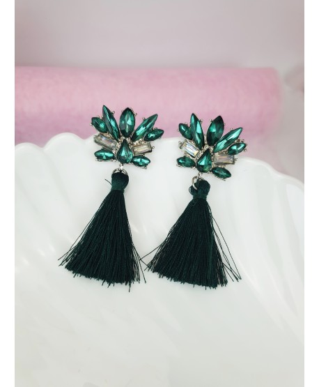 Kolczyki chwosty zielone z ozdobą