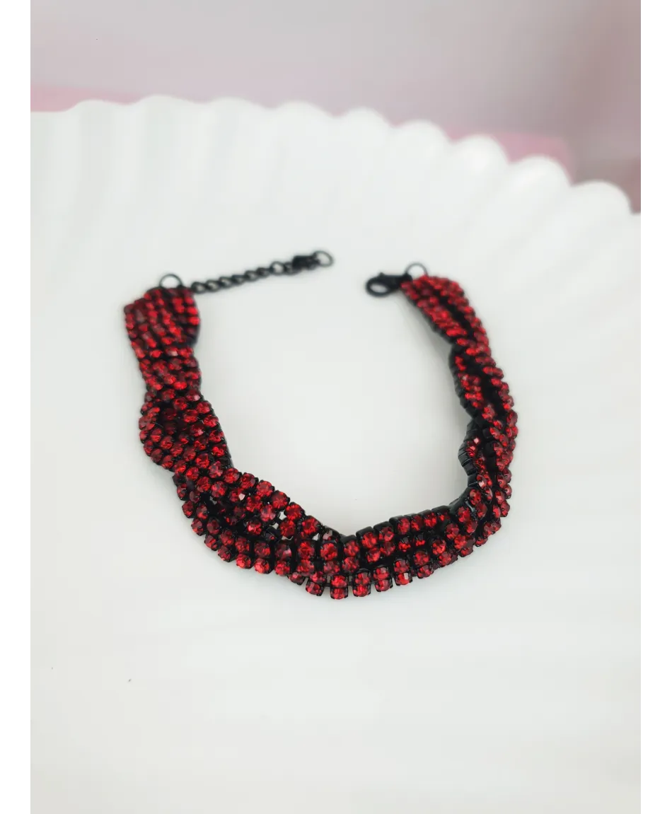 Bransoletki czerwone dżety w czarnej oprawie