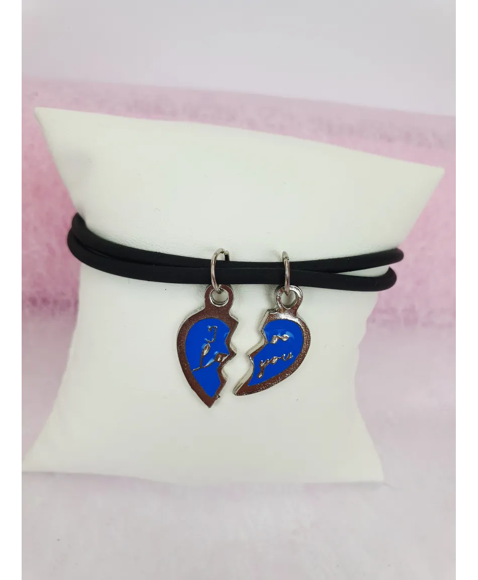 Bransoletki przyjaźni z serduszkami z napisem "I love you"