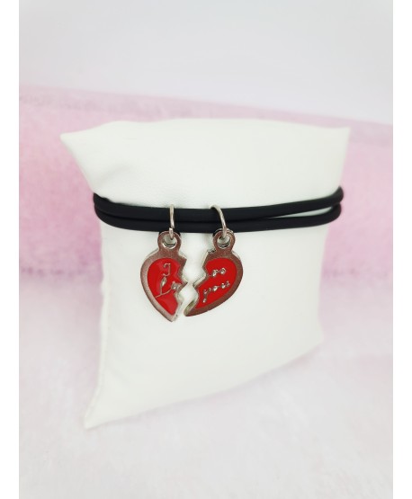 Bransoletki przyjaźni z serduszkami z napisem "I love you"