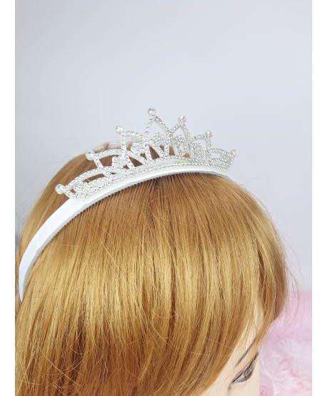 Opaski cekinowe korony tiara dla dziewczynki biała