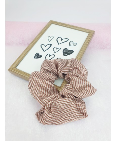 Gumki scrunchie czerwone wzory