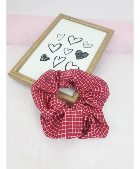 Gumki scrunchie czerwone wzory