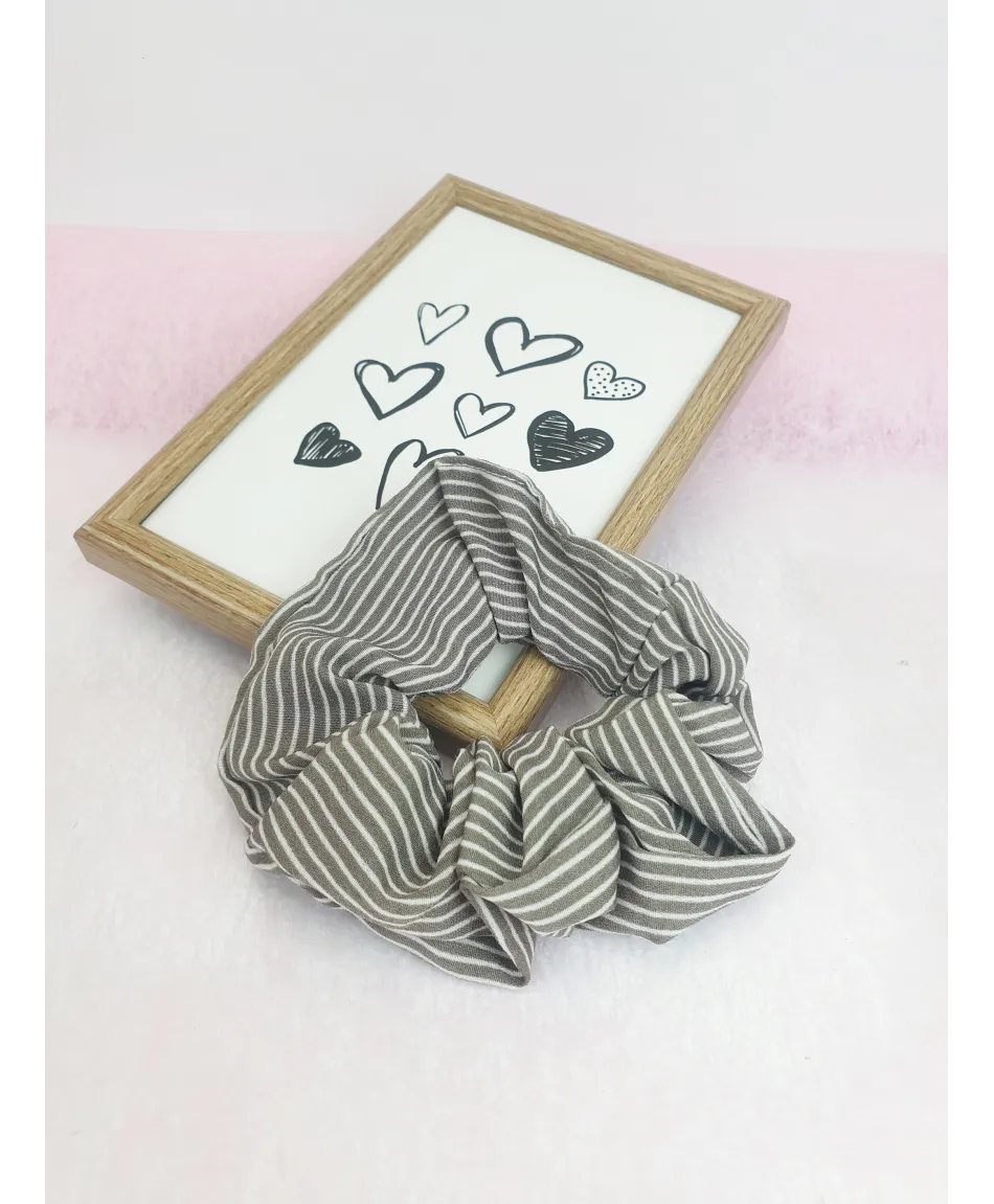 Gumki do włosów scrunchie beżowe wzory