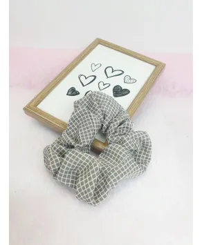 Gumki do włosów scrunchie beżowe wzory